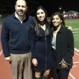 Meet your Posher, Joya